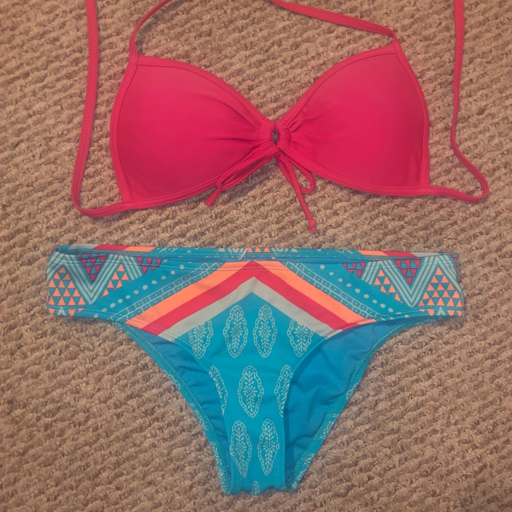 Bikini with two top opinions